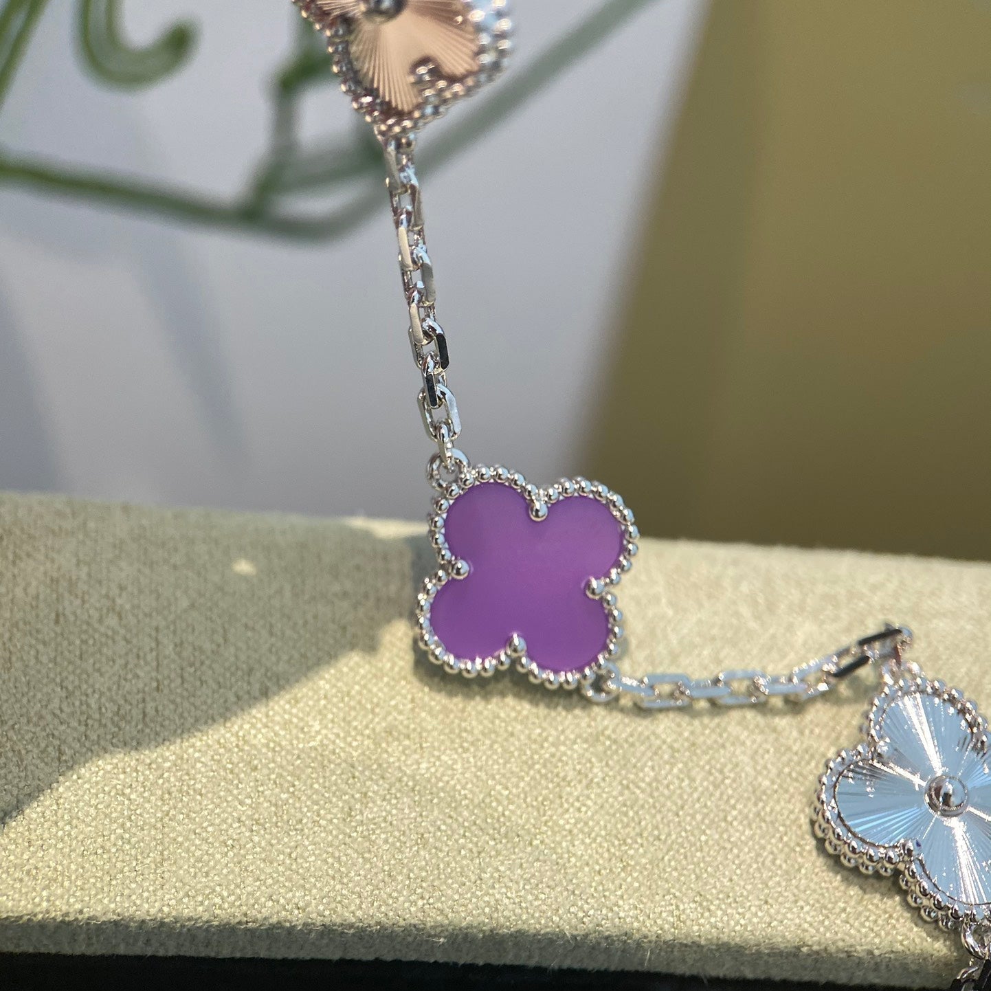 [Elitejewels]CLOVER  5 MOTIFS  PURPLE VIOLET BRACELET SILVER