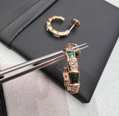 [Elitejewels] OHRRINGE AUS SERPENTI-MALACHIT-ROSAGOLD