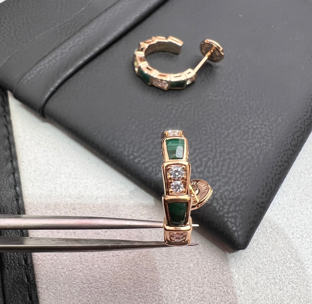 [Elitejewels] OHRRINGE AUS SERPENTI-MALACHIT-ROSAGOLD