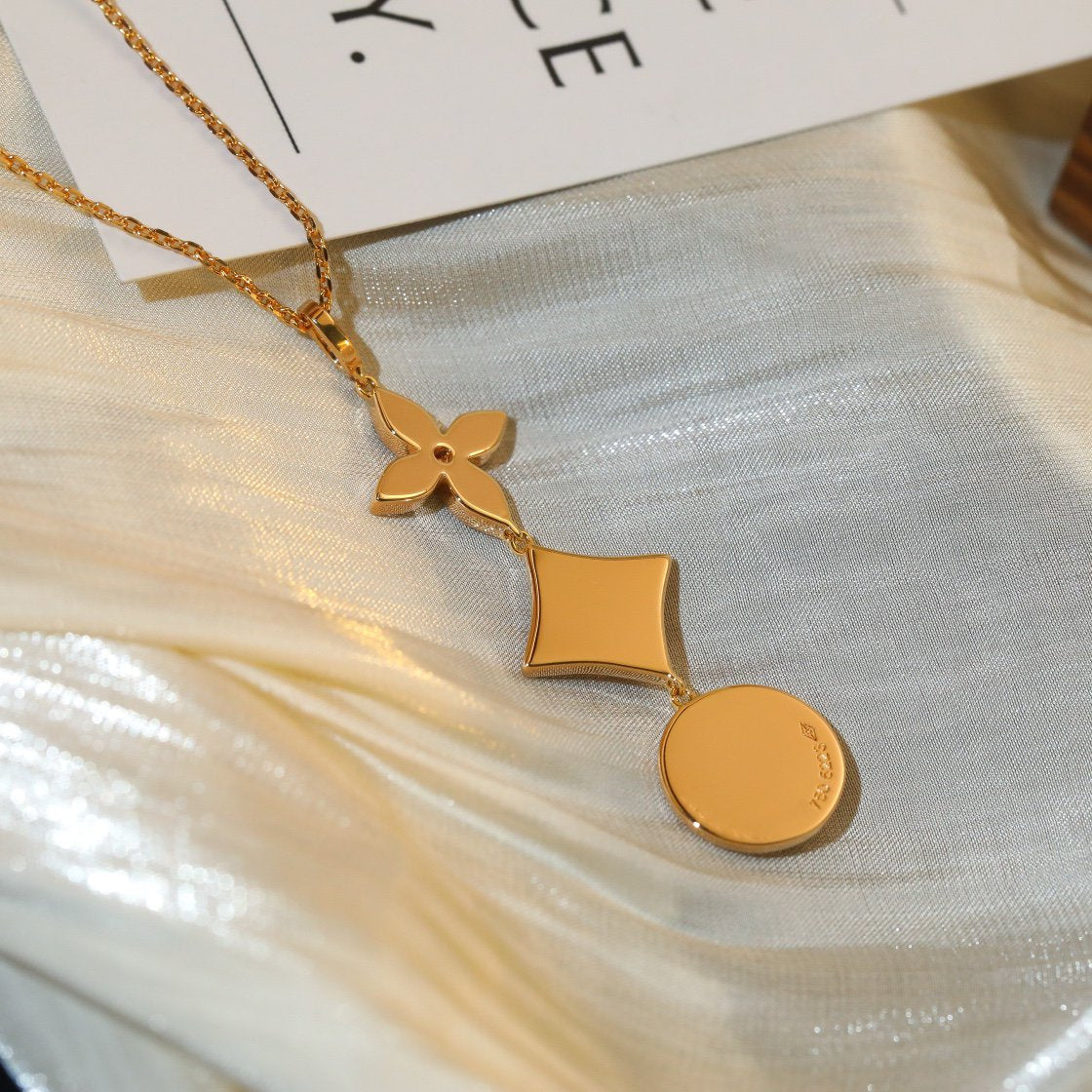 [Elitejewels]スターとサン ダイヤモンド ピンクゴールドネックレス