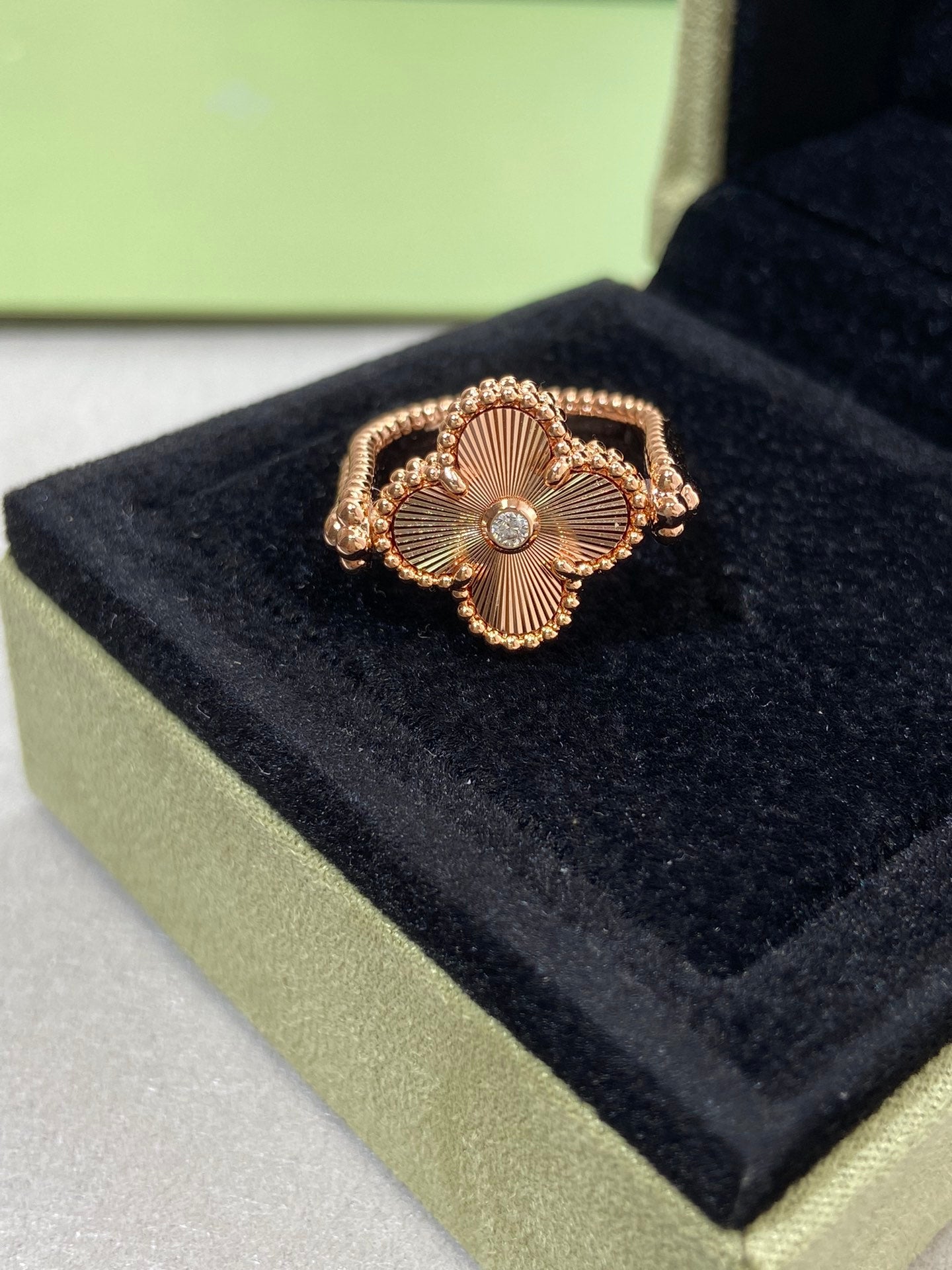 [Elitejewels]クローバー リバーシブル ローズゴールド リング