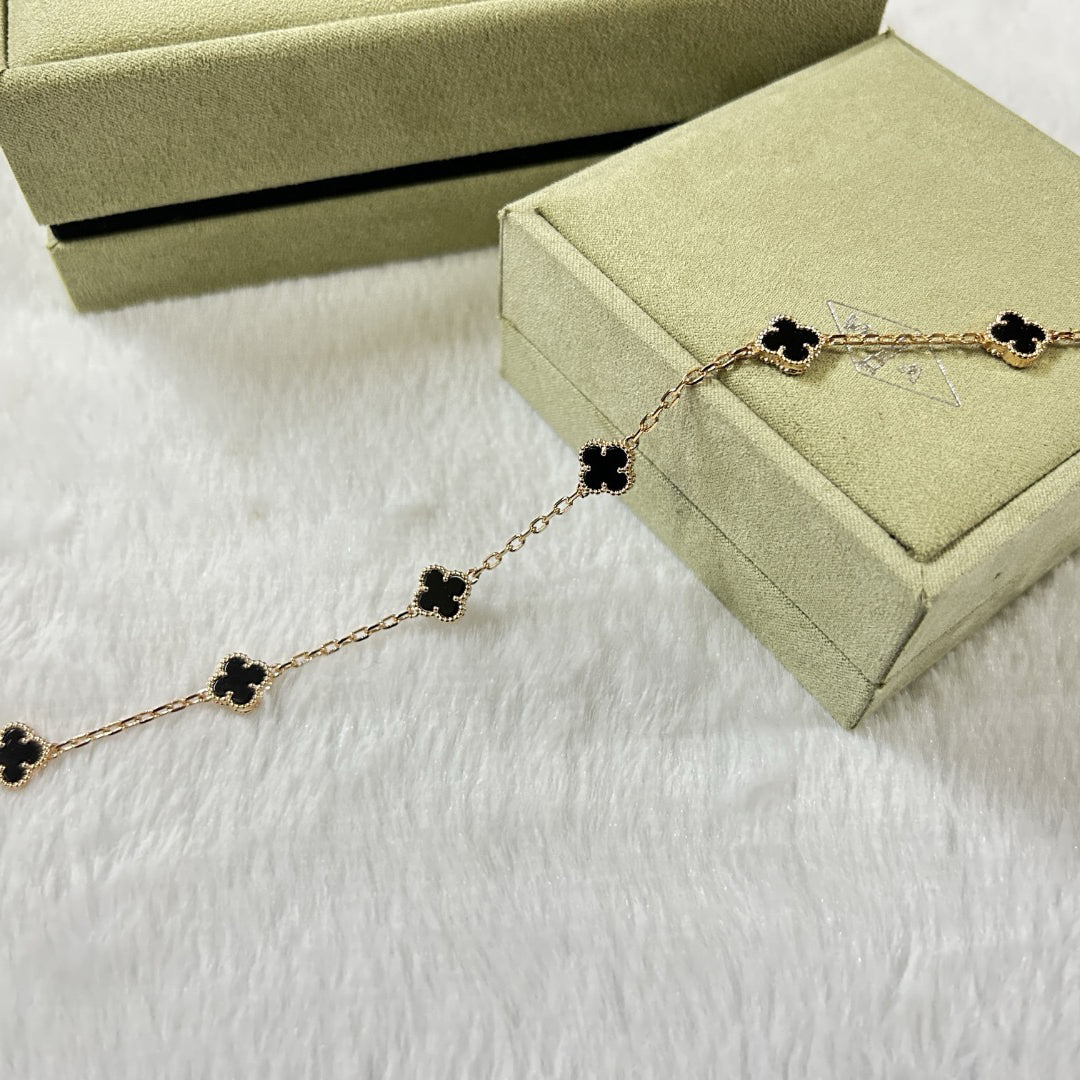 [Elitejewels]CLOVER 6 MOTIF  ONYXS BRACELET