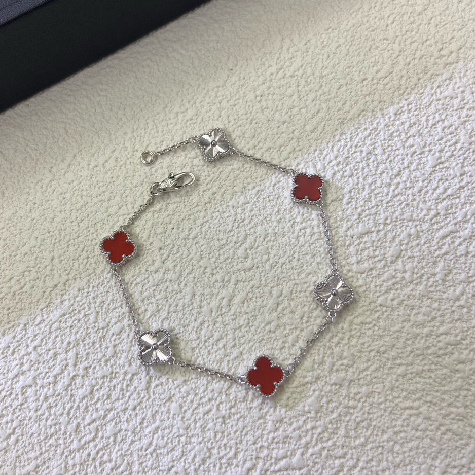[Elitejewels]CLOVER 6 MOTIF RED AGATE LASER BRACELET