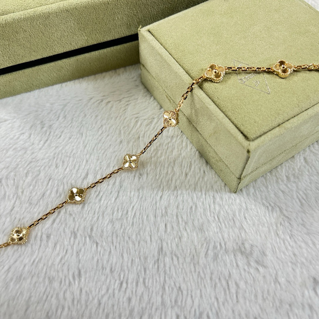 [Elitejewels]CLOVER 6 MOTIF DIAMOND BRACELET