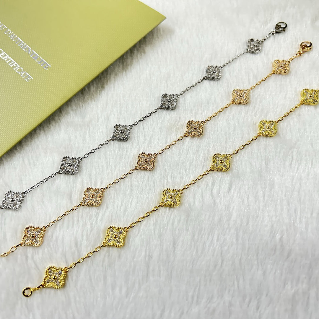 [Elitejewels]CLOVER 6 MOTIF DIAMOND BRACELET